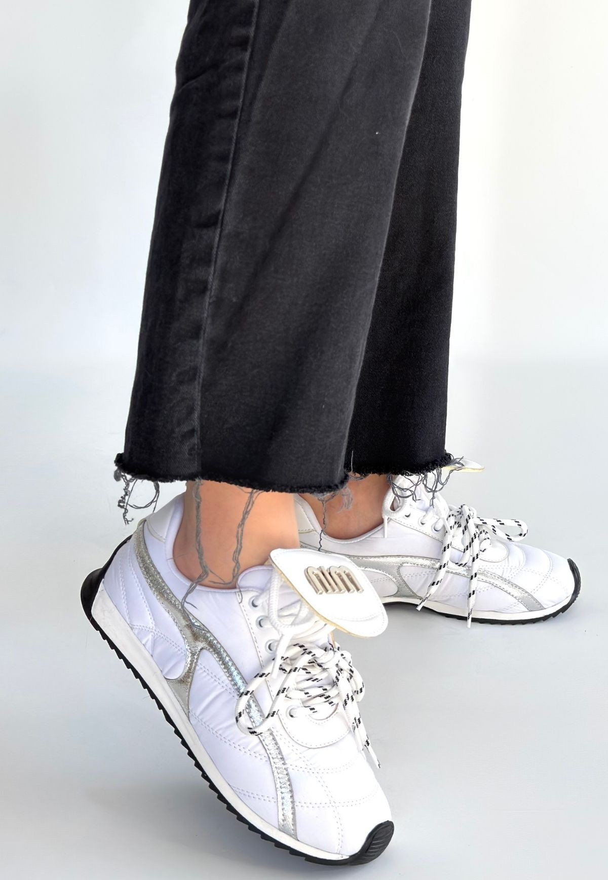 Dissa Beyaz Cilt Bağcıklı Paraşüt Detaylı Spor Ayakkabı