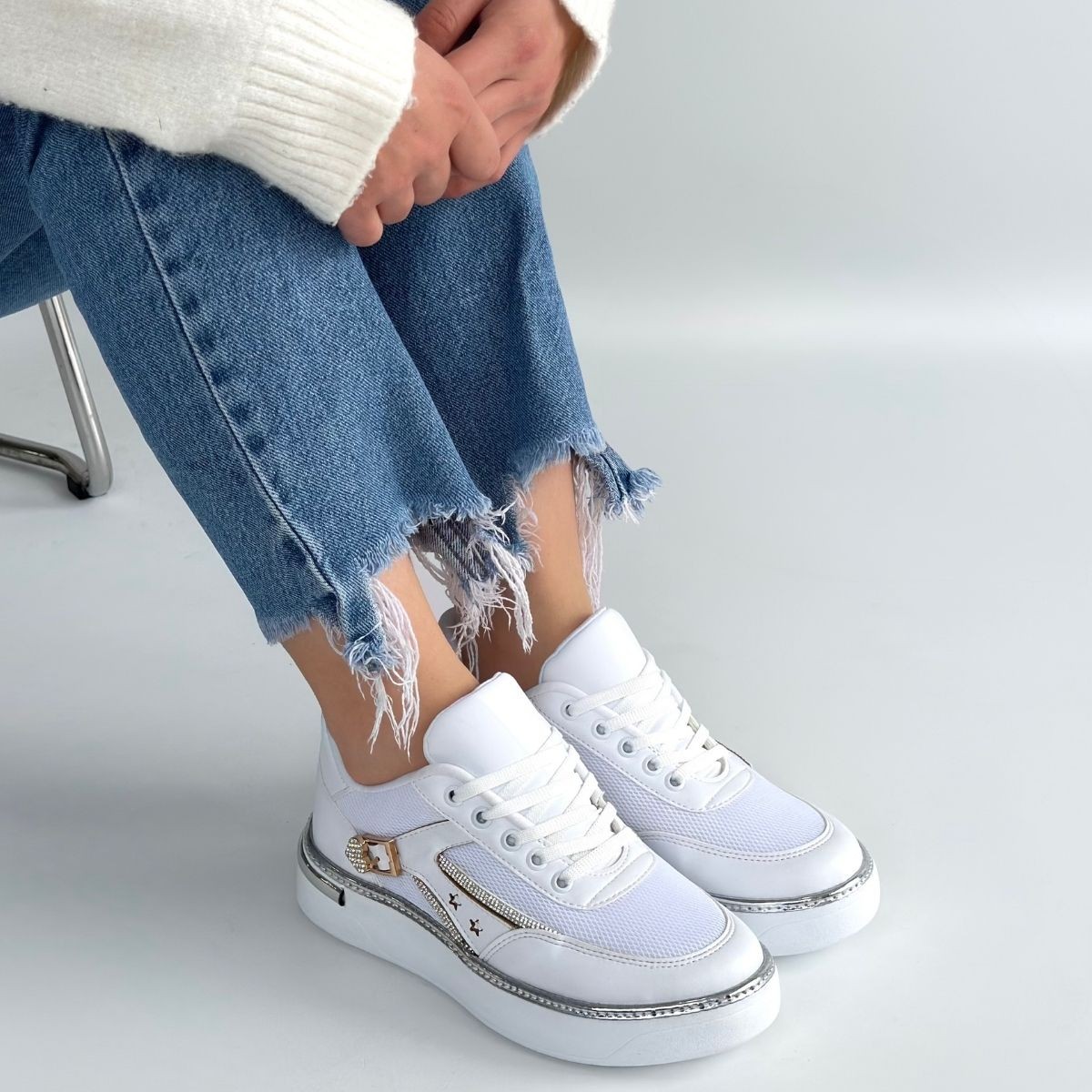 Junda Beyaz Cilt Bağcıklı Spor Ayakkabı