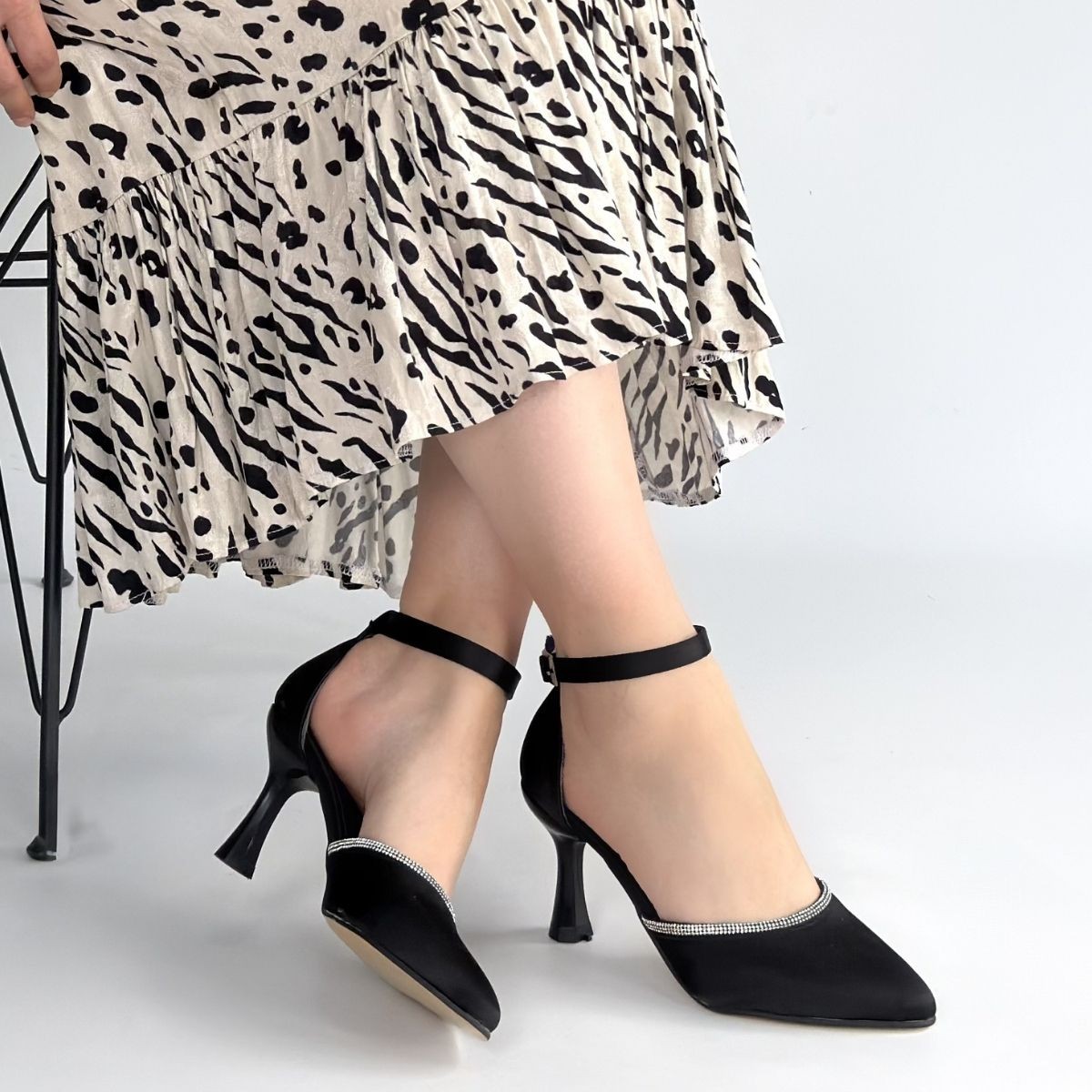 Mejja Siyah Saten Topuklu Ayakkabı