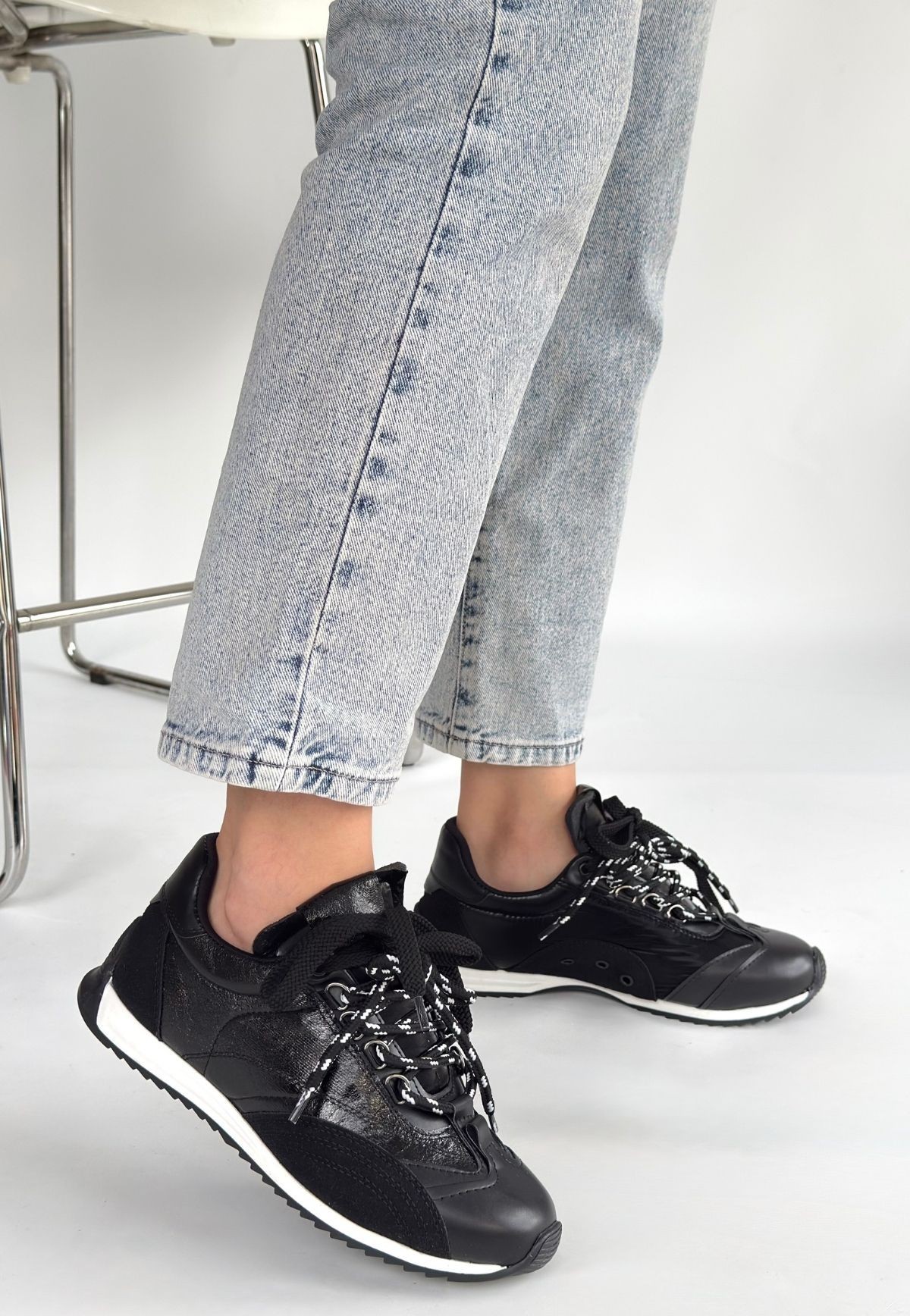 Reat Siyah Cilt Bağcıklı  Paraşüt Detaylı Spor Ayakkabı