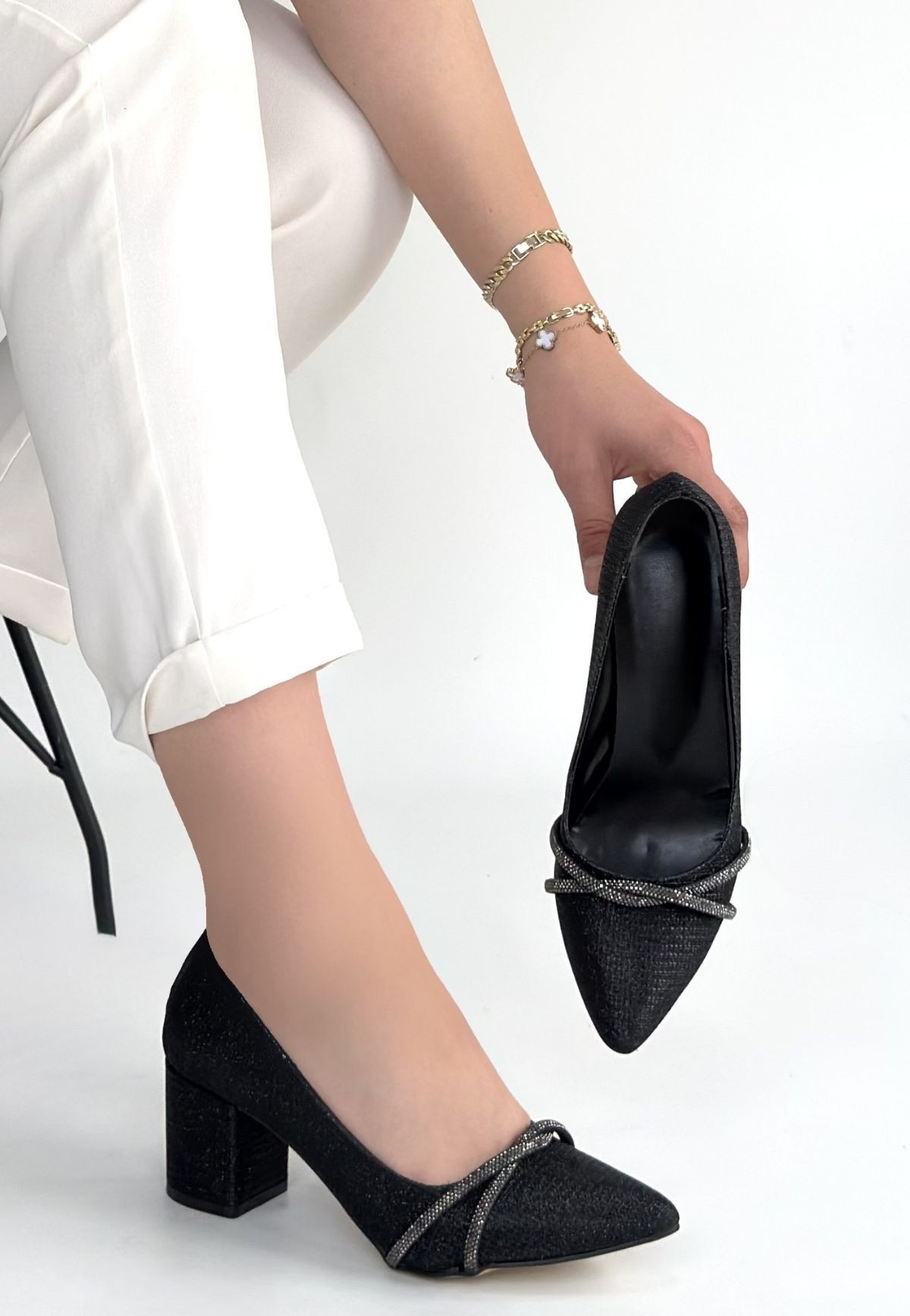 Rewin Siyah Simli Cilt Topuklu Ayakkabı