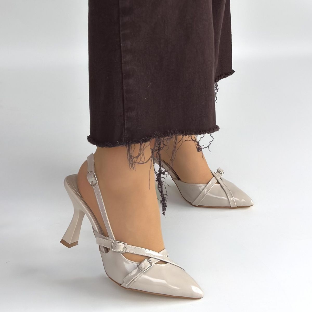 Tetti Bej Rugan Topuklu Ayakkabı