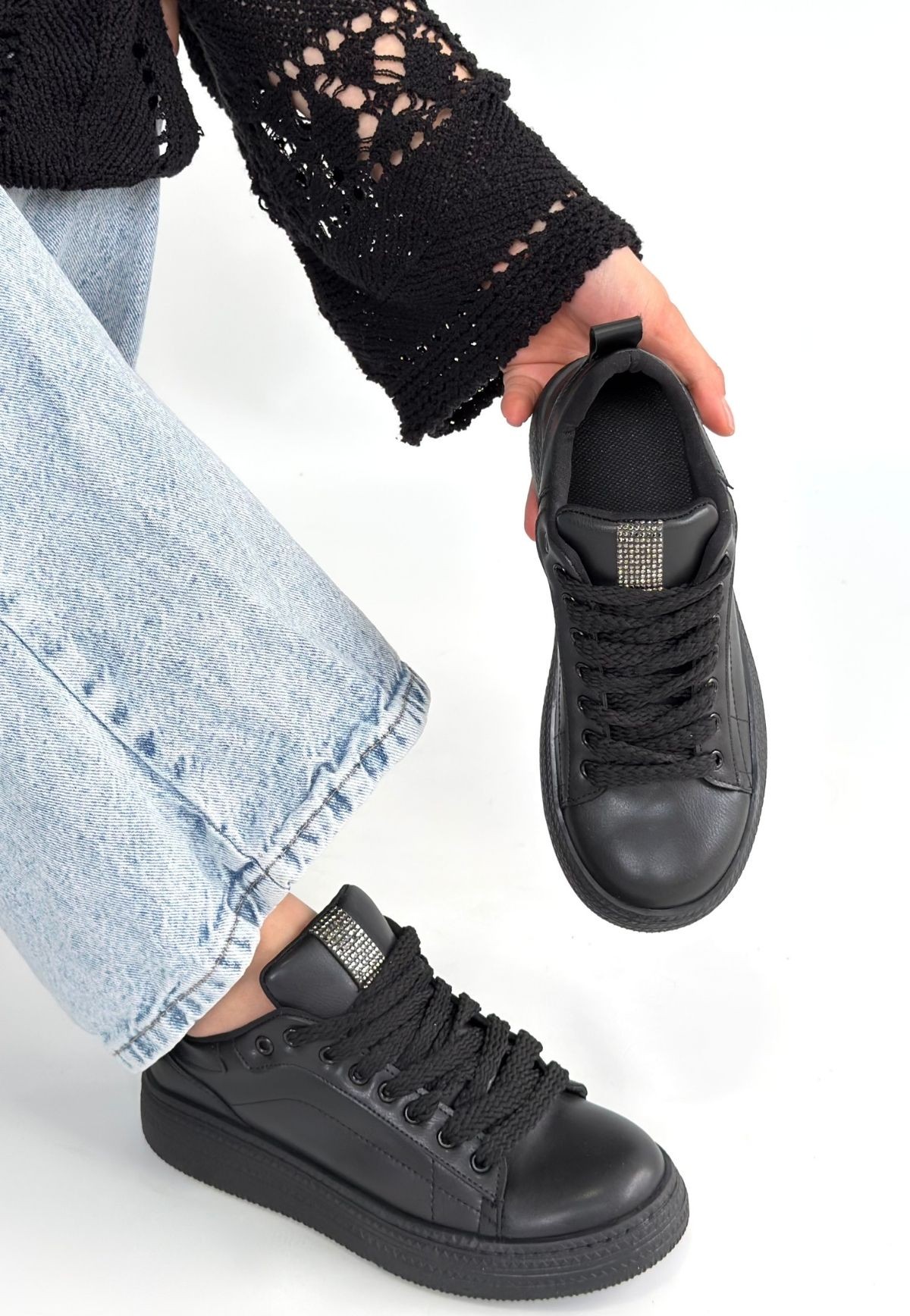 Yier Siyah Cilt Bağcıklı Spor Ayakkabı