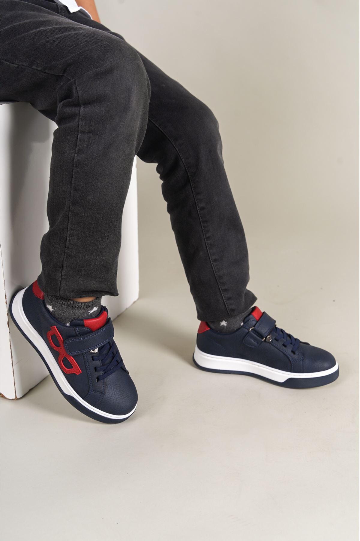 1011 Glasses-X Kids Shoes Navy Red White