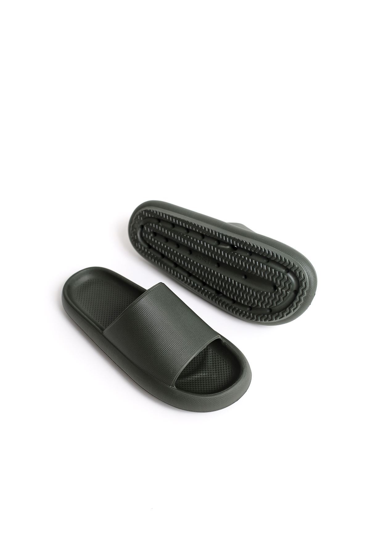 TRL001 Polyurethane Female Slippers BLACK