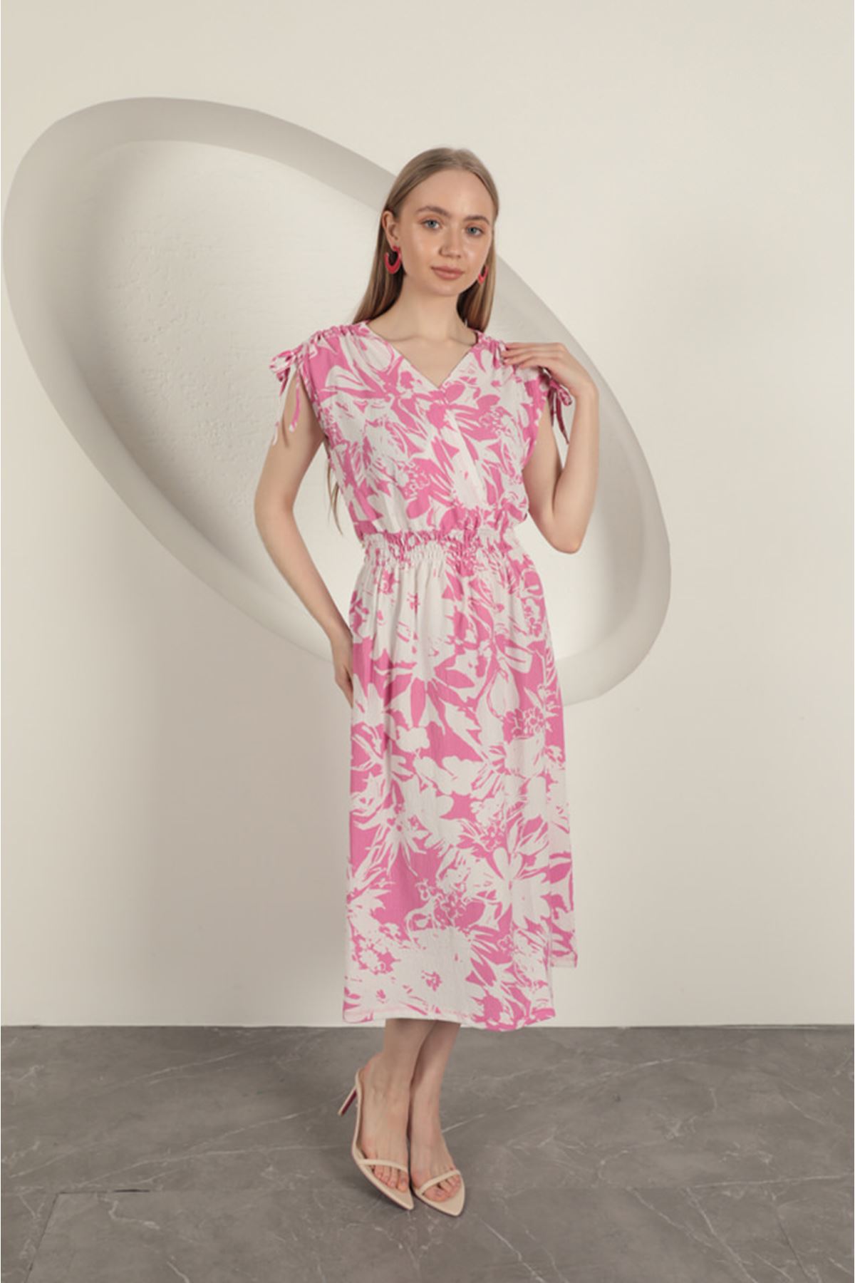 Bürümcük Kumaş Omuz Büzgülü Elbise-Fuşya