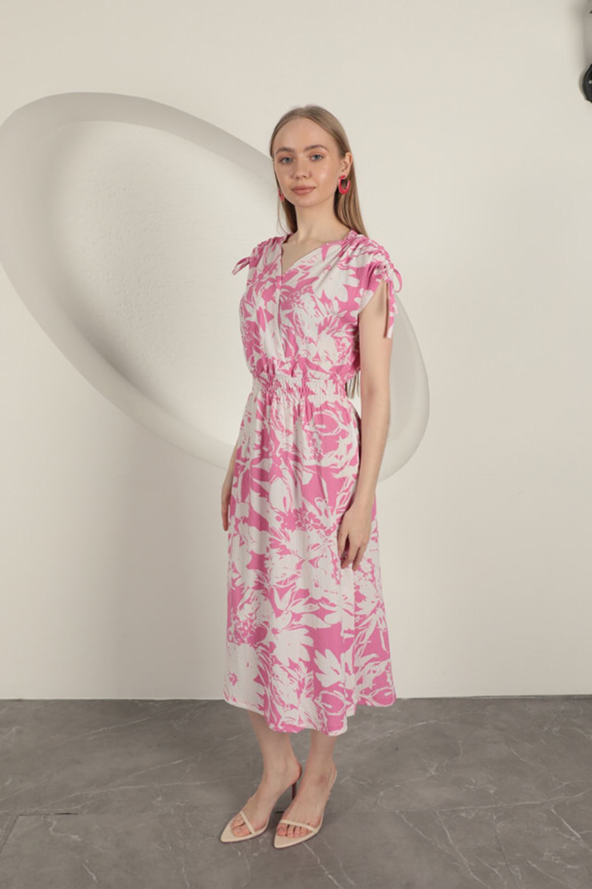 Bürümcük Kumaş Omuz Büzgülü Elbise-Fuşya