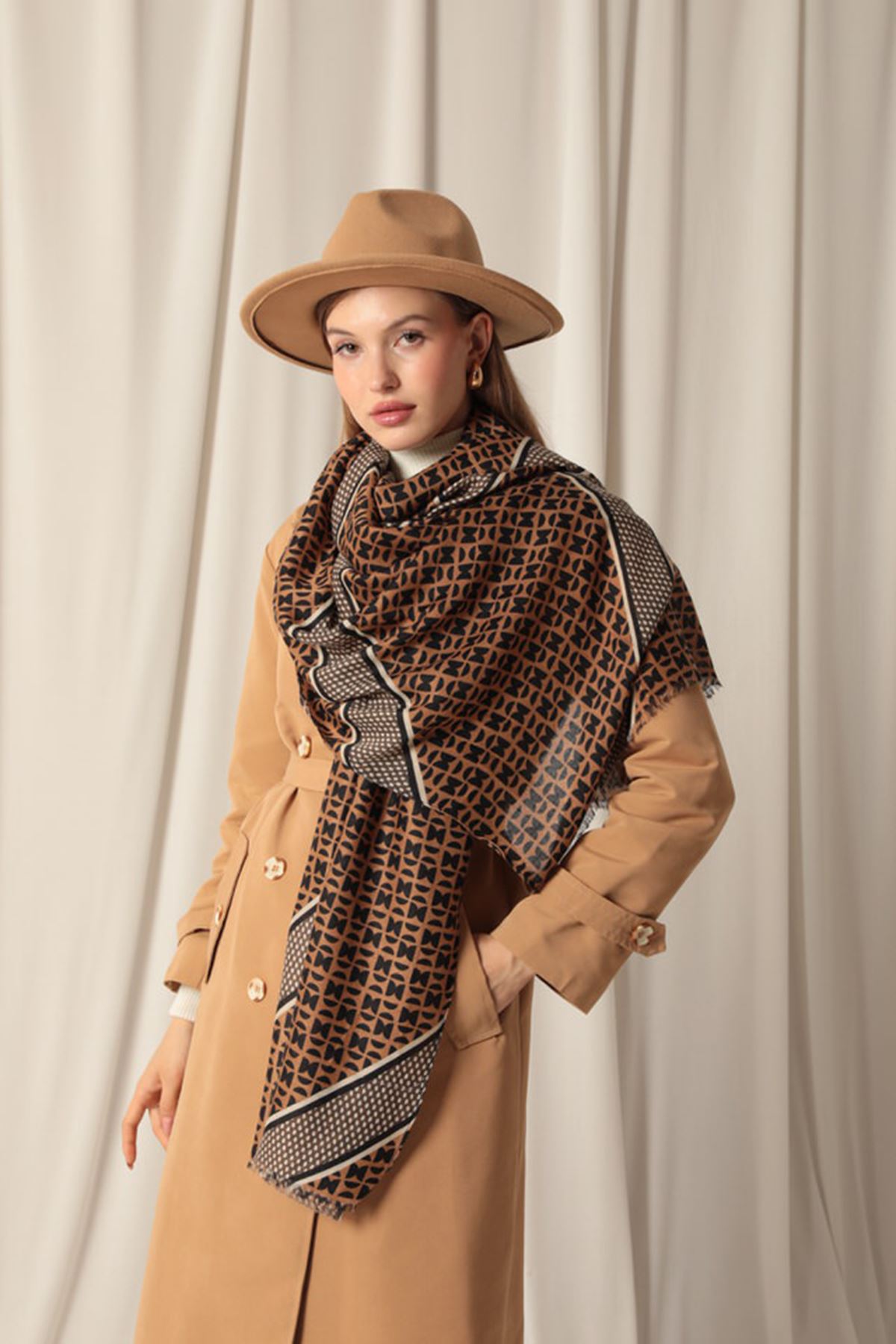 Ethnic Patterned Women Coffee Shawl