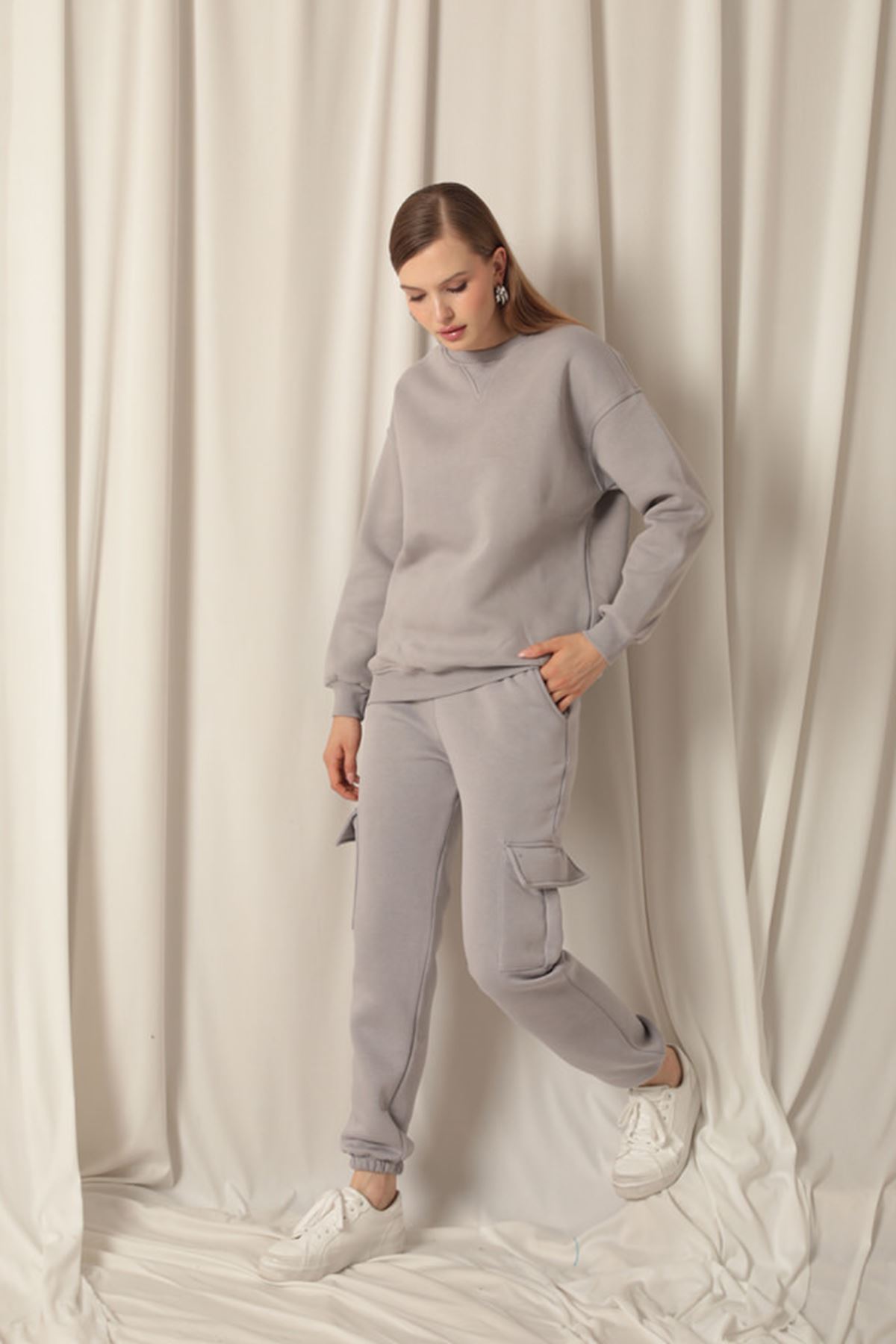 Three Yarn Tired Female Dark Grey Coherman