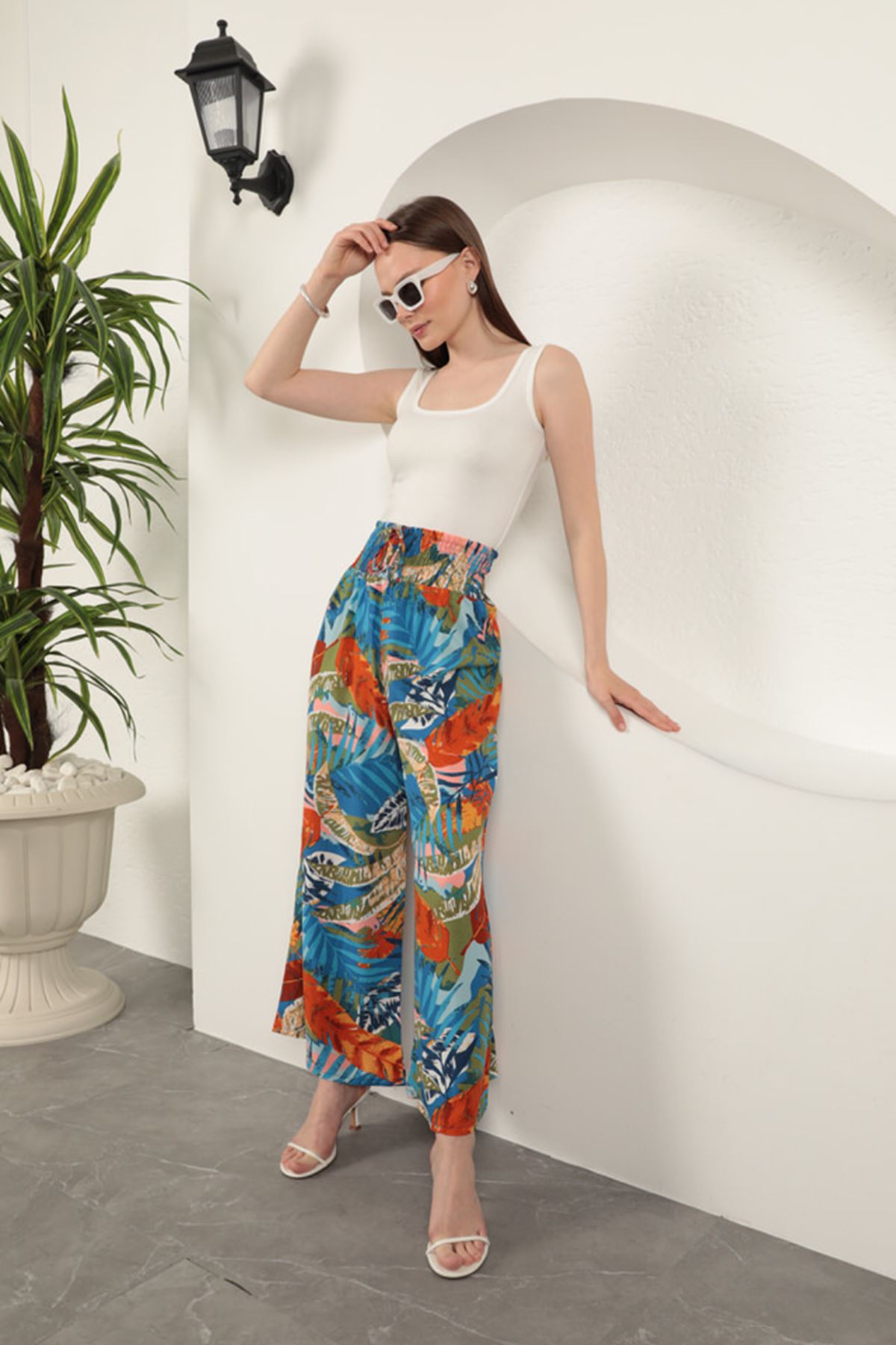 Viscose Fabric Leaf Patterned Pants-Blue