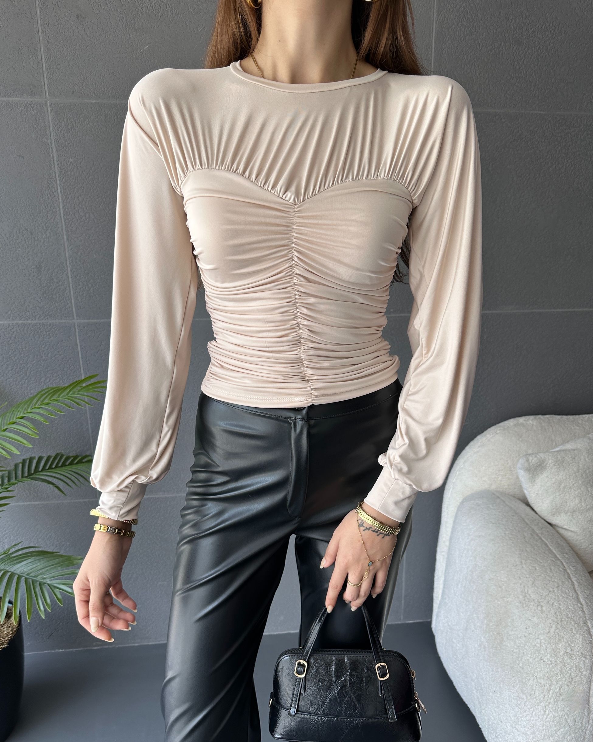 Bisiklet Yaka Drape Detaylı Bluz