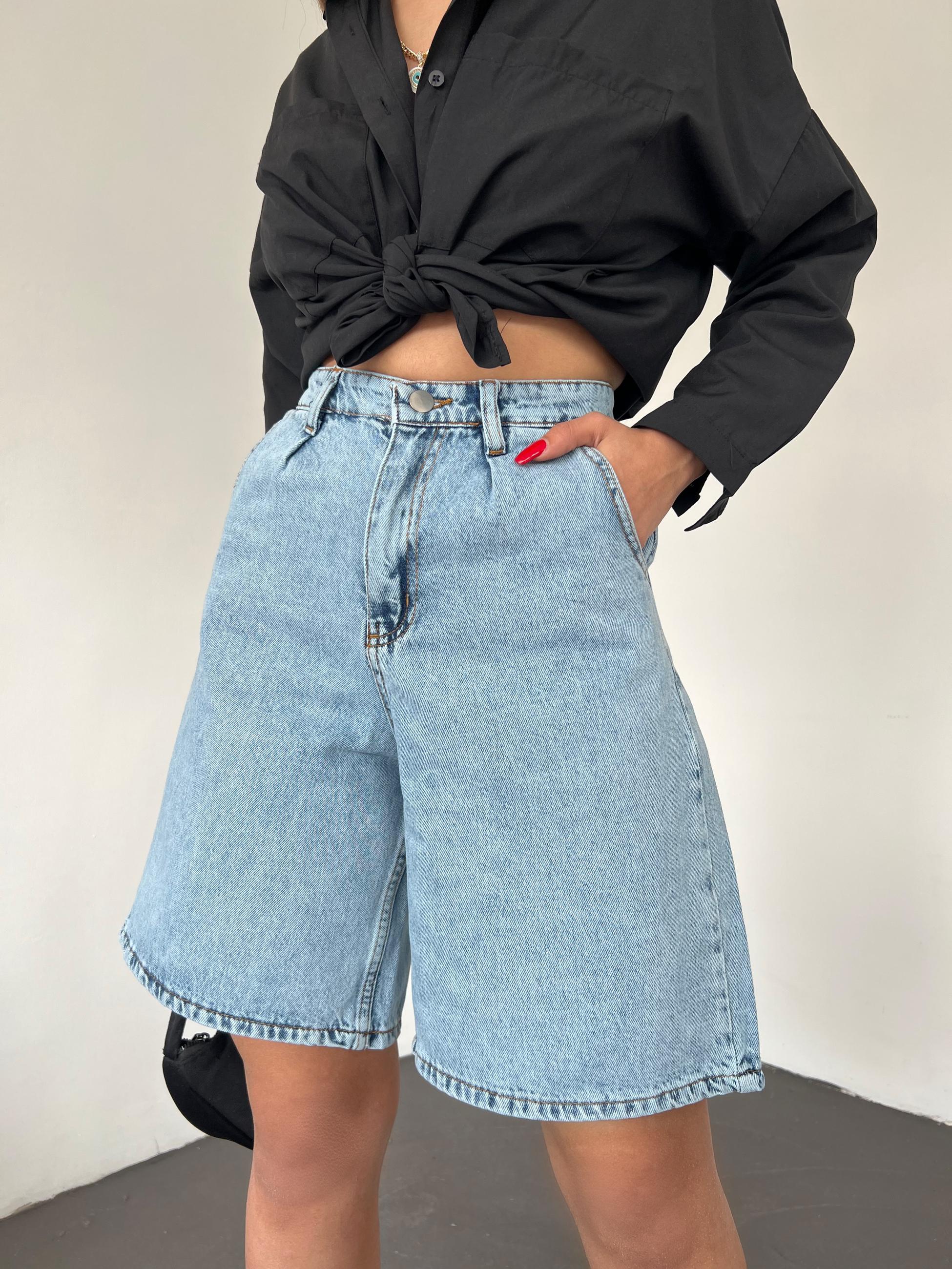 Double Pocketed Bermuda Denim Shorts