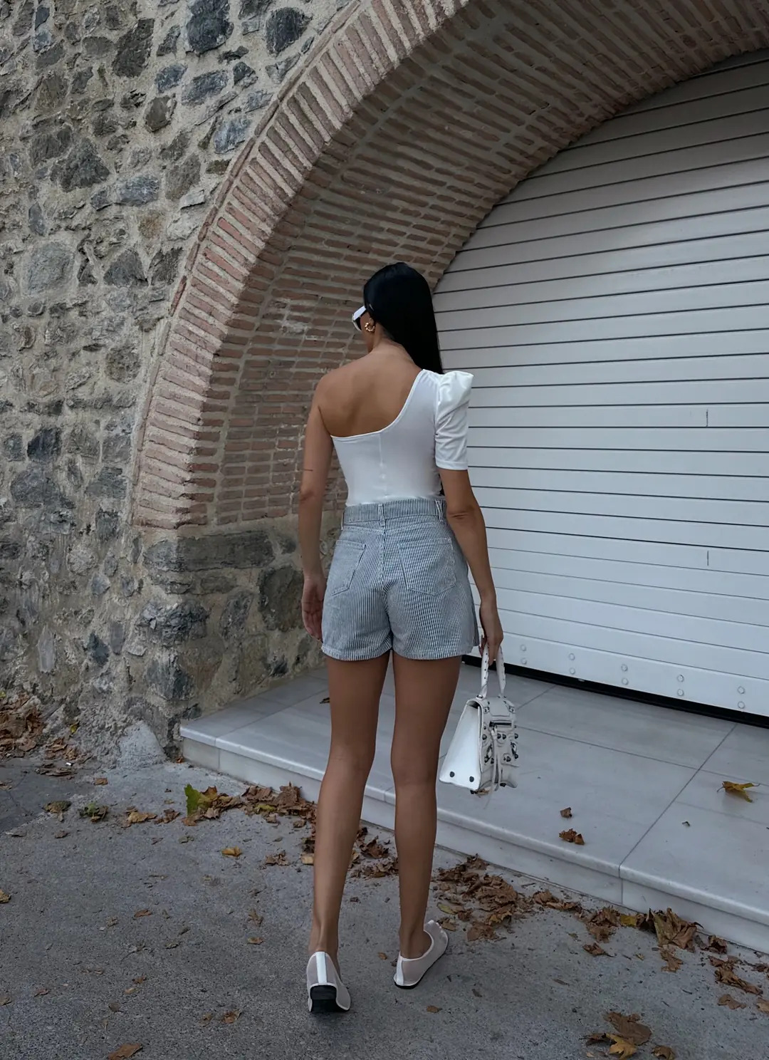 Tek Omuz Prenses Kol Crep Bluz - Ekru